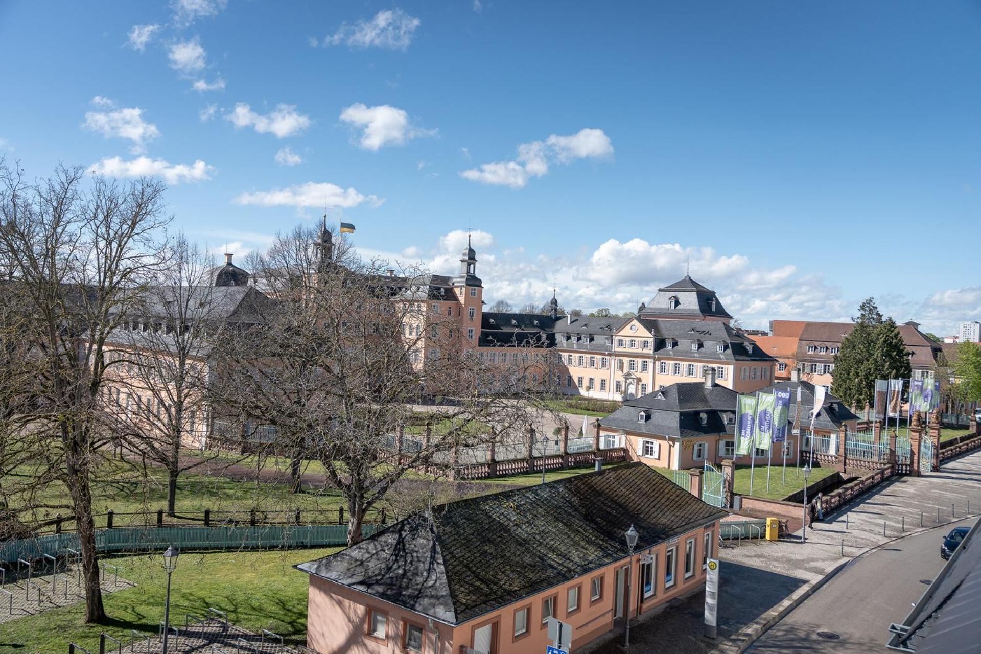 Gaestehaus Am Schloss Schwetzingen Bagian luar foto